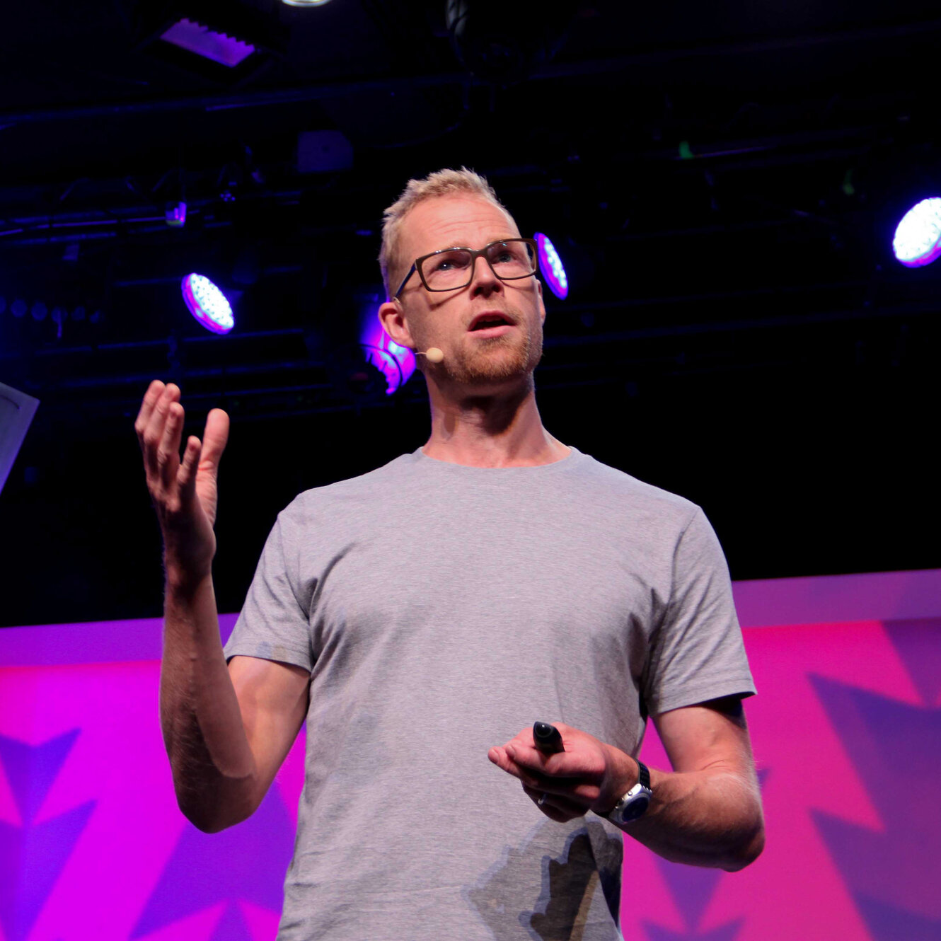 Creative Industries: Business, Innovation, Politics, and Culture