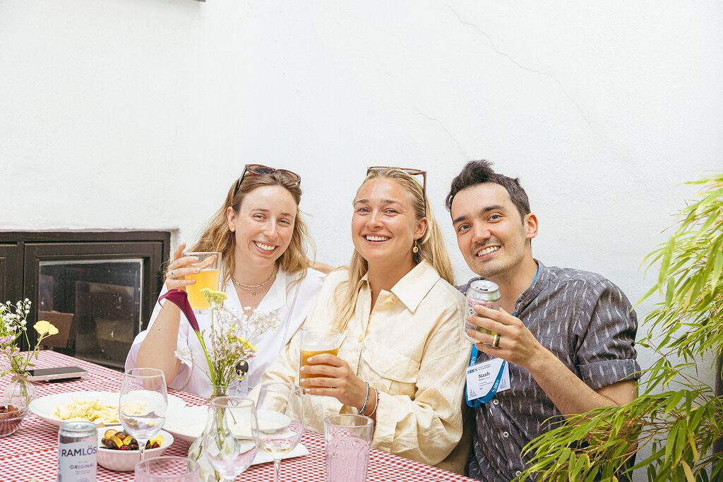 Join the DIS alumni community