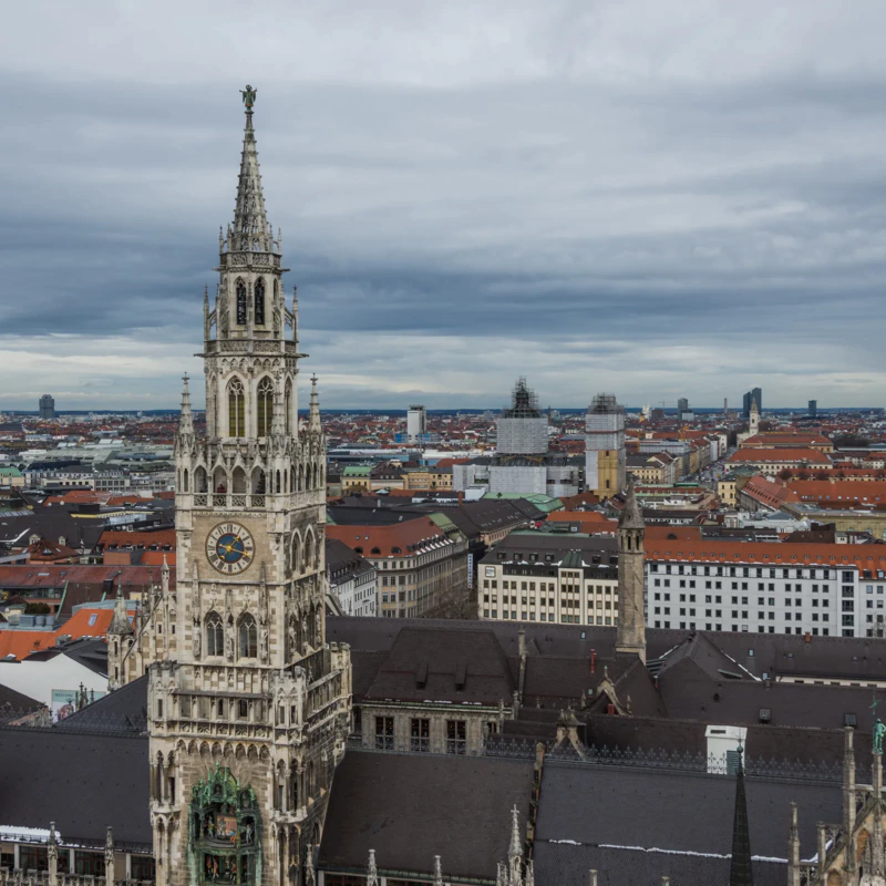 dis_SP16_New town hall Munich_Stephen Brown (2)
