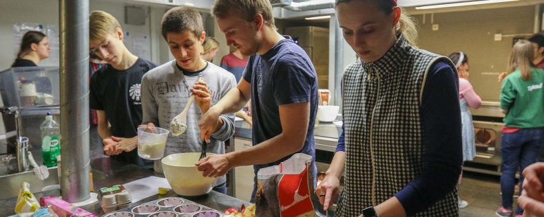 Stockholm students baking together with local students